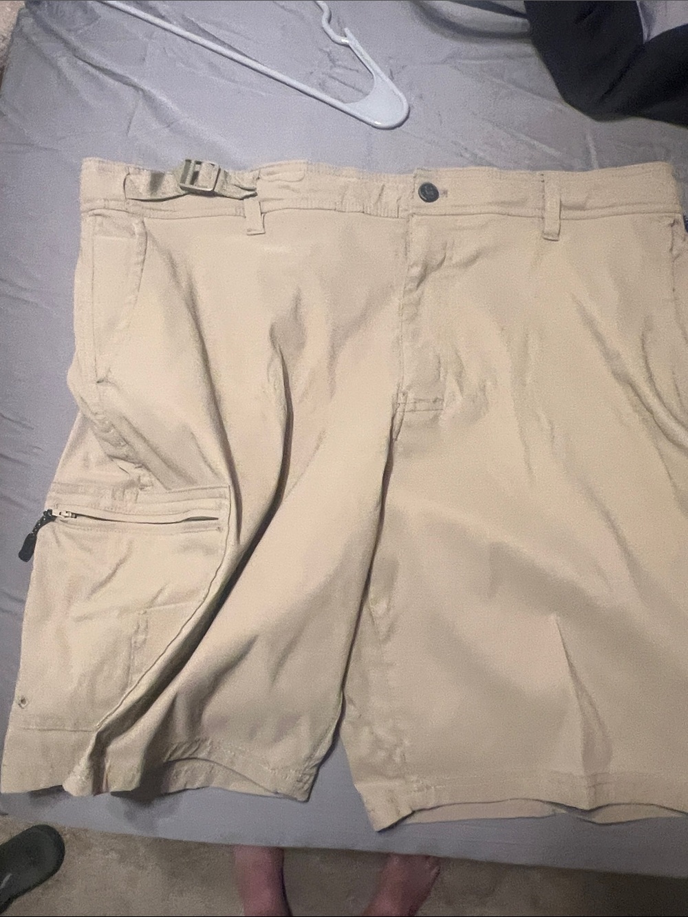 Realtree Tan Cargo Shorts with Utility Pockets